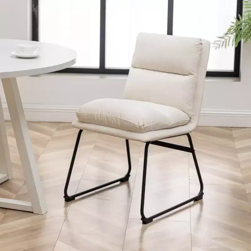 Ensemble de salle à manger rond Innes de Roundhill Furniture, table à manger avec piètement à tréteaux et 4 chaises élégantes, 5 pièces