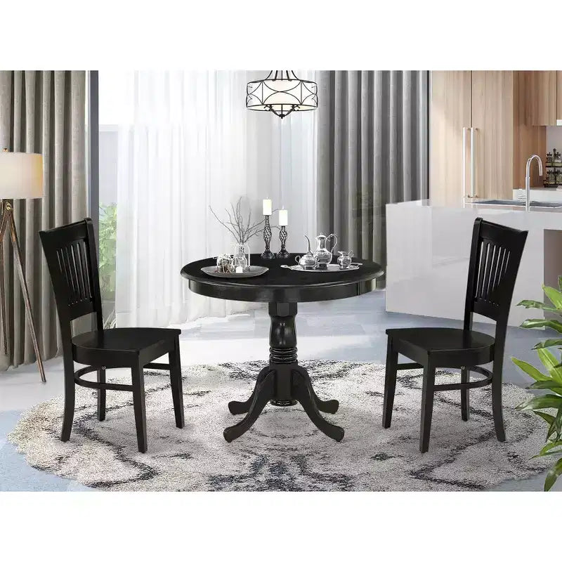 Ensemble de salle à manger 3 pièces HomeStock Belmont – 2 chaises de cuisine et une table de salle à manger moderne – Siège en bois et dossier à lattes – Finition noire