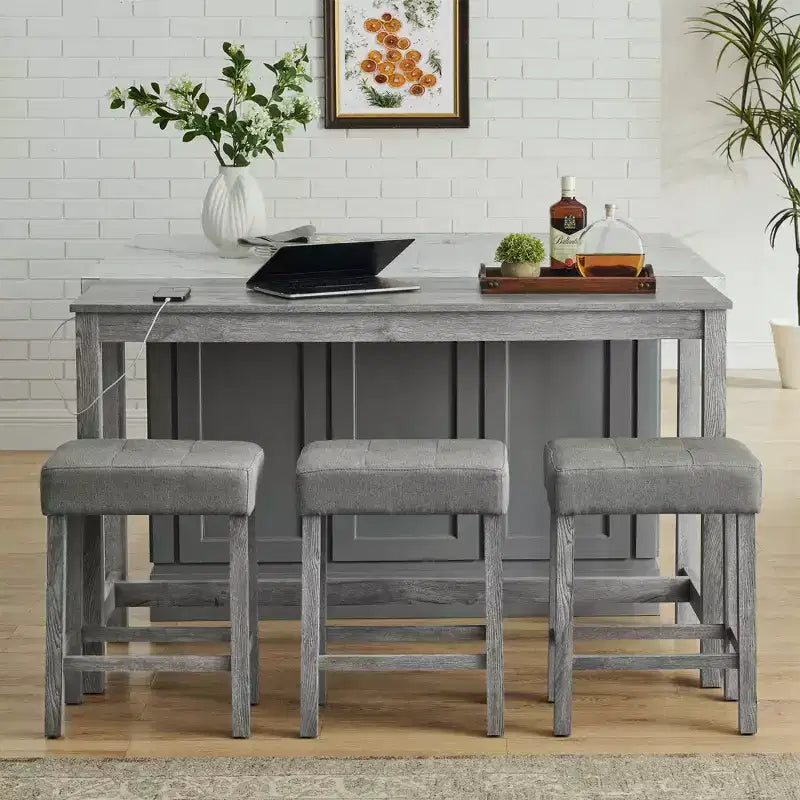 Ensemble de table à manger et de tabourets de bar Okak 4 pièces de style ferme pour cuisine, salle à manger, ensemble de table de petit-déjeuner en bois massif avec prise de courant