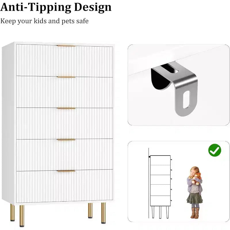 Commode 5 tiroirs, commode haute et moderne avec panneaux cannelés et larges poignées dorées, organisateur de rangement pour chambre, salon, entrée