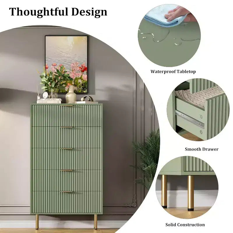 Commode 5 tiroirs, commode haute et moderne avec panneaux cannelés et larges poignées dorées, organisateur de rangement pour chambre, salon, entrée