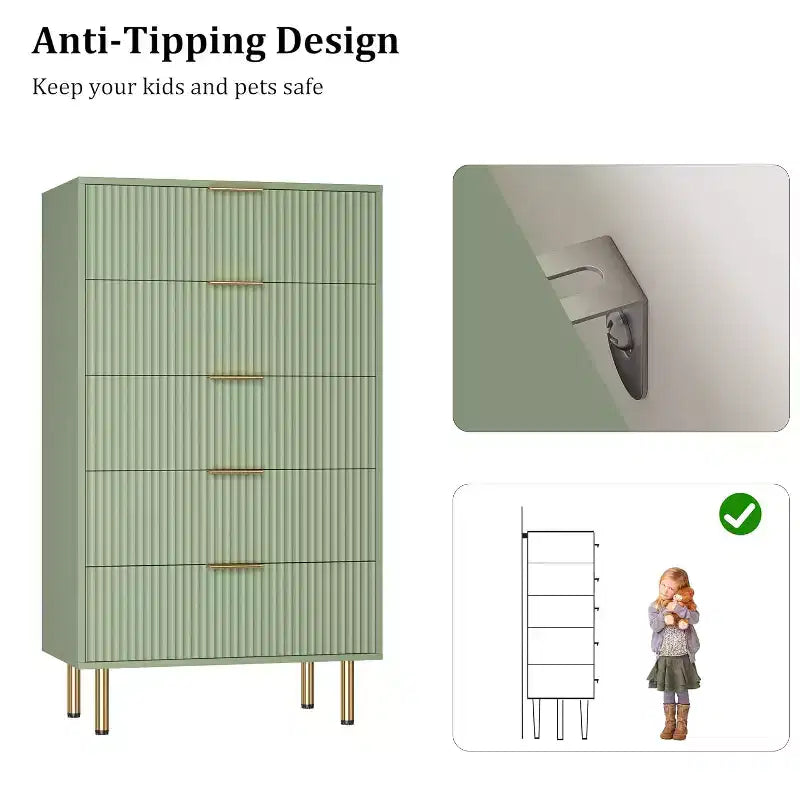 Commode 5 tiroirs, commode haute et moderne avec panneaux cannelés et larges poignées dorées, organisateur de rangement pour chambre, salon, entrée