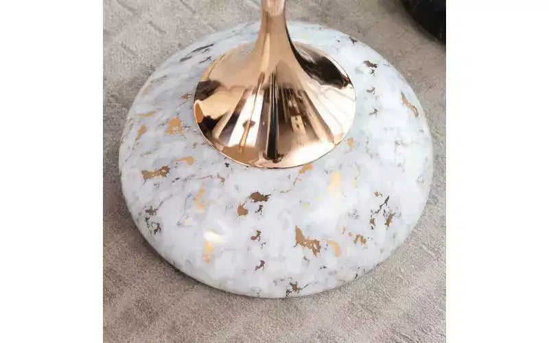 Table d'appoint ronde avec piédestal queue de sirène, petite table basse avec plateau en métal antirouille, table d'appoint polyvalente, table d'appoint pour salon