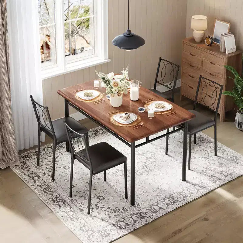 Ensemble table de salle à manger 5 pièces pour 4 personnes, table de cuisine rustique en bois avec chaises rembourrées, ensemble de salle à manger peu encombrant pour les petits espaces et les appartements
