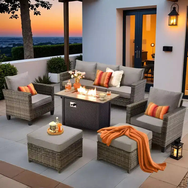 Ensemble de patio HOMLUX 6 pièces avec brasero en acier de 42 po, canapé 3 places, chaises simples et poufs