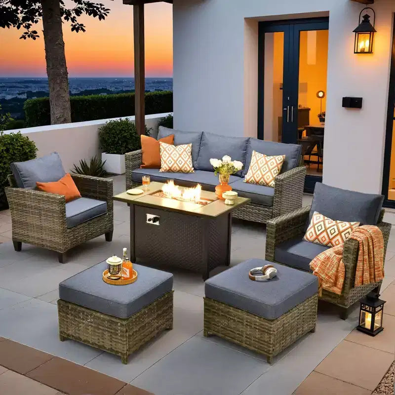 Ensemble de patio HOMLUX 6 pièces avec brasero en acier de 42 po, canapé 3 places, chaises simples et poufs