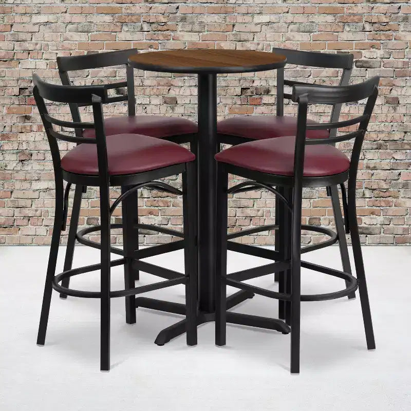 Ensemble table ronde stratifiée 24 pouces Flash Furniture avec piètement en X et 4 tabourets de bar en métal à dossier échelle à deux lattes